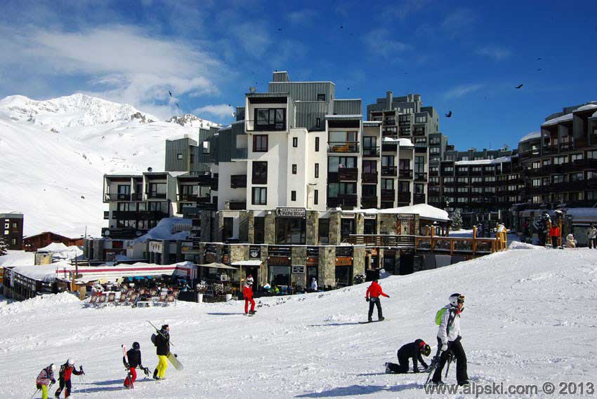 Tour Du Lac