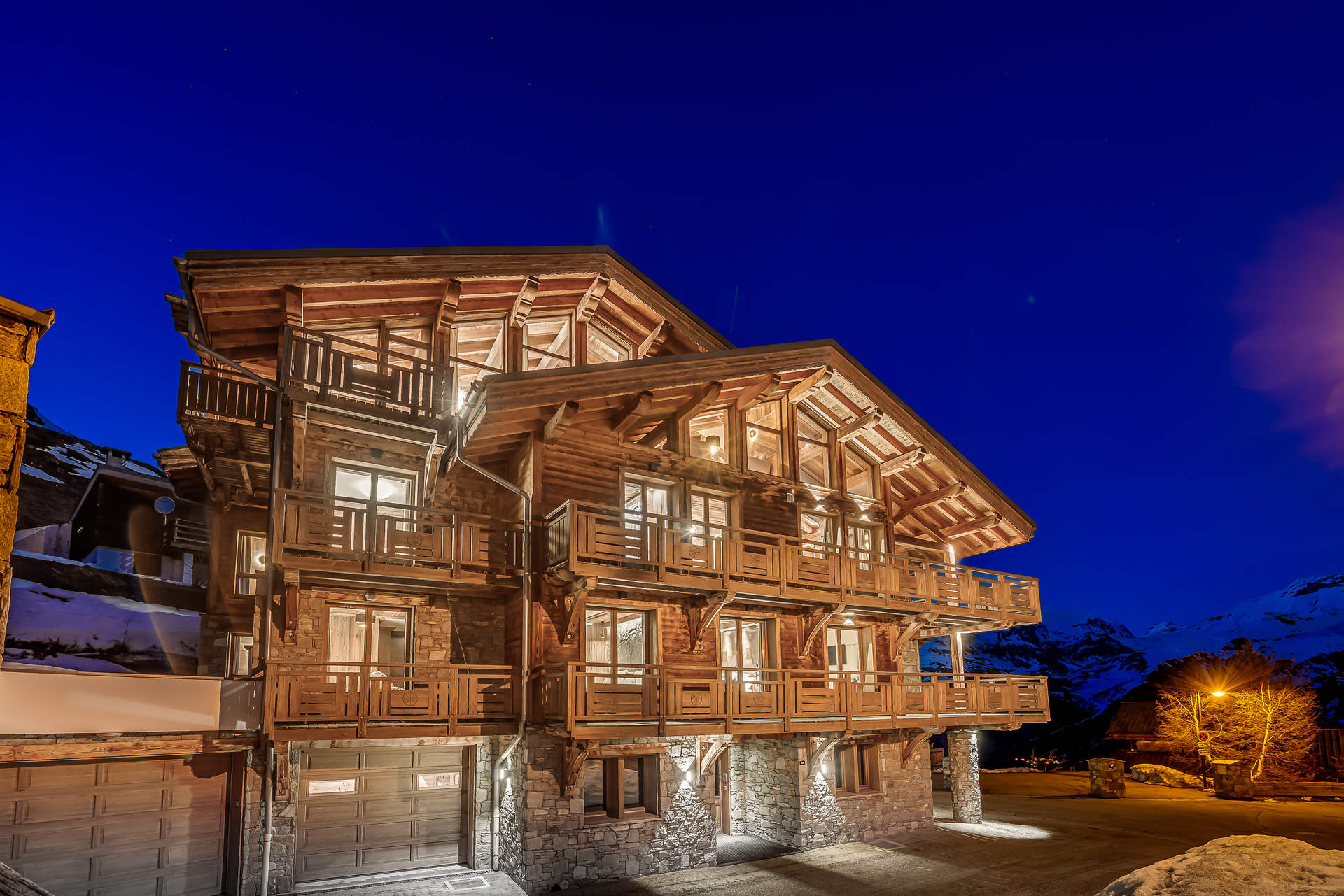 Annapurna Lodges