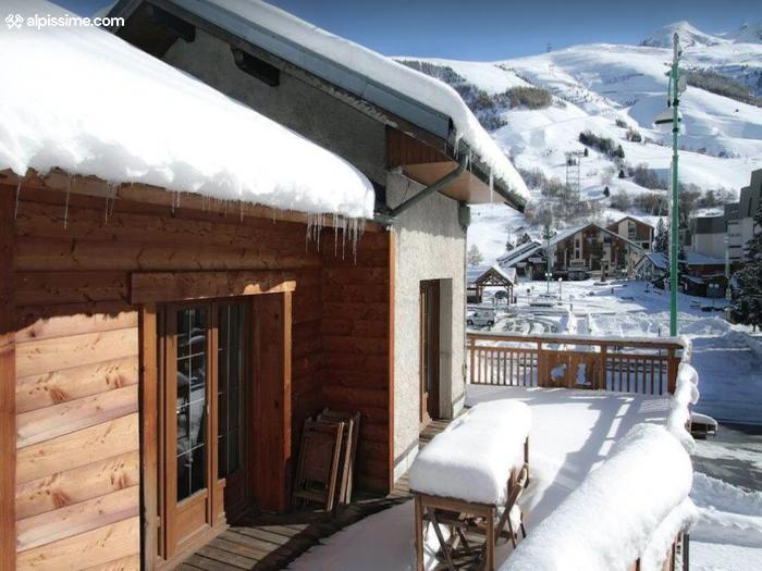 location-chalet-Les-2-Alpes-6-personnes-1400-1-Alpissime location-chalet-Les-2-Alpes-6-personnes-1400-1-Alpissime