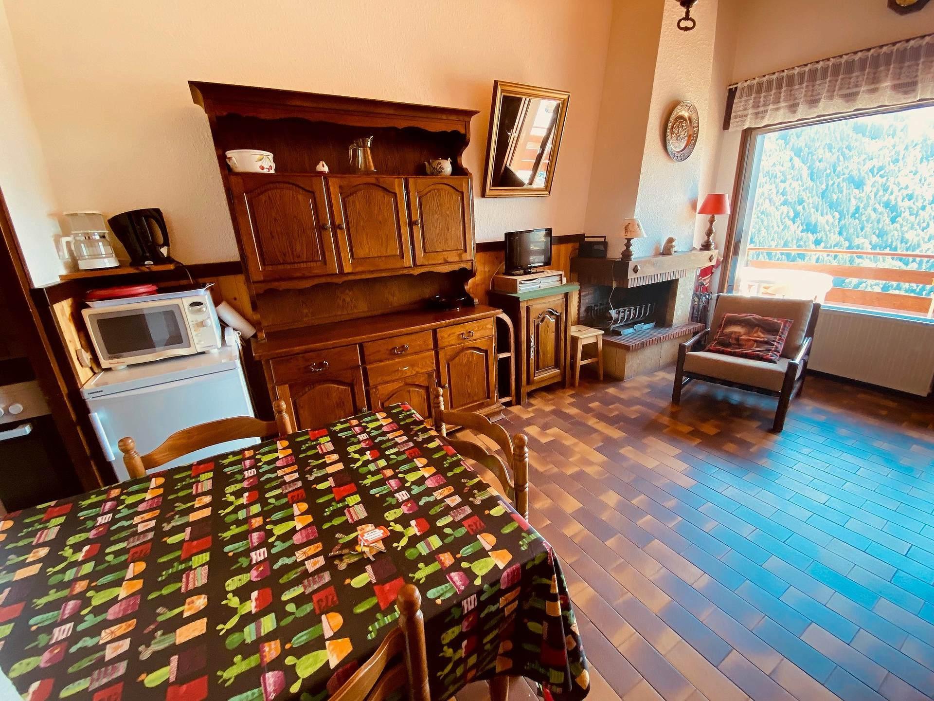 location-appartement-La-Clusaz-6-personnes-1998-3-Alpissime