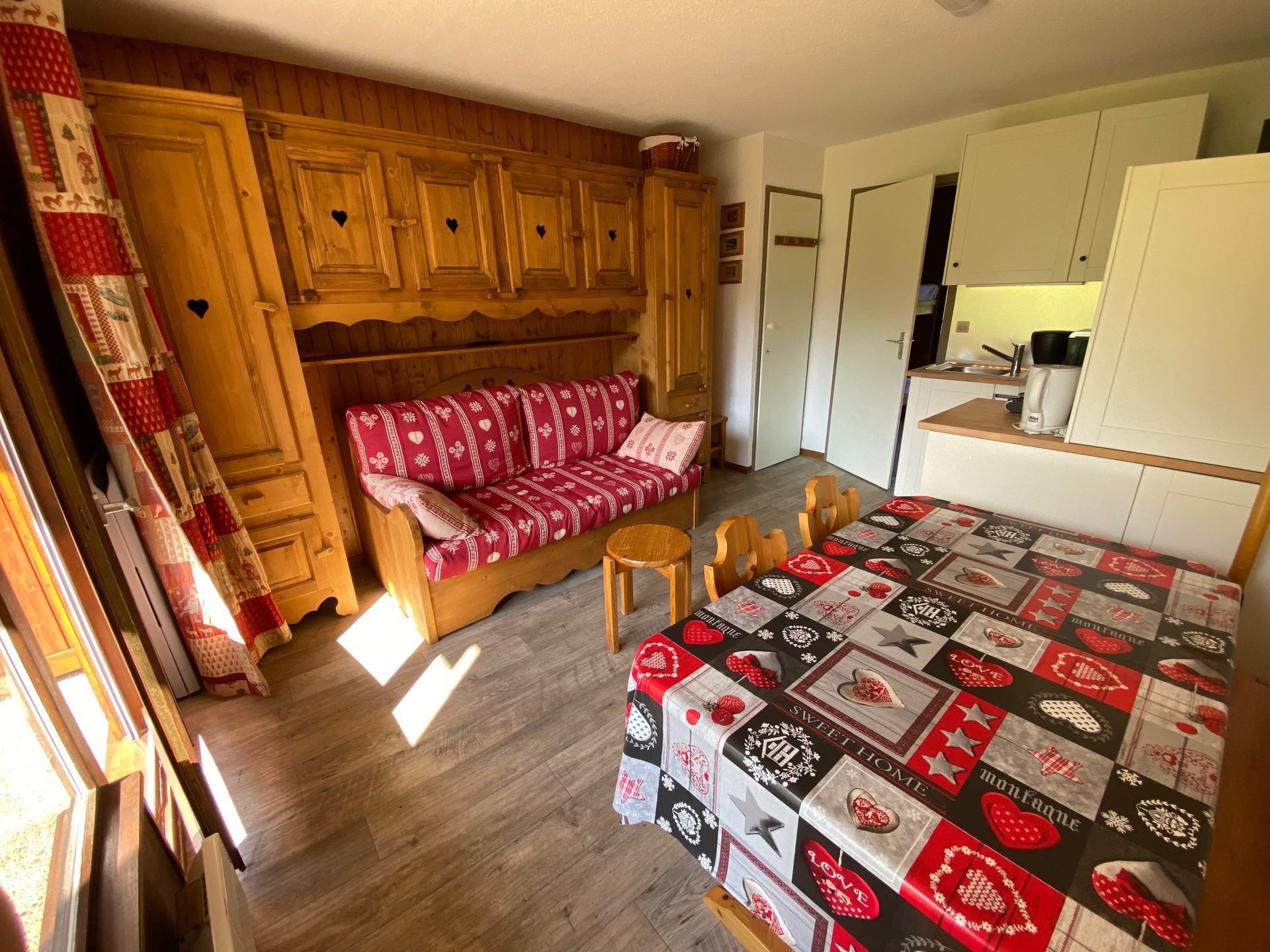 location-studio-La-Clusaz-4-personnes-2059-1-Alpissime location-studio-La-Clusaz-4-personnes-2059-1-Alpissime