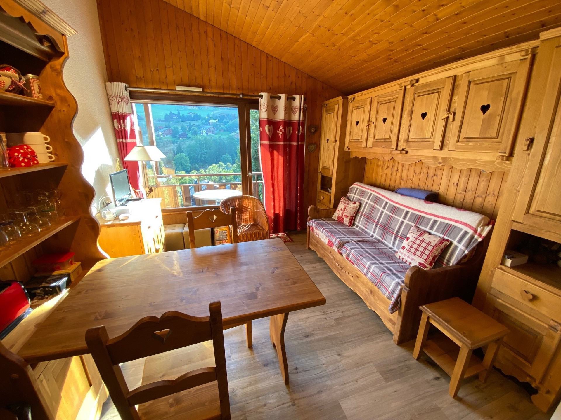 location-studio-La-Clusaz-4-personnes-2073-1-Alpissime location-studio-La-Clusaz-4-personnes-2073-1-Alpissime
