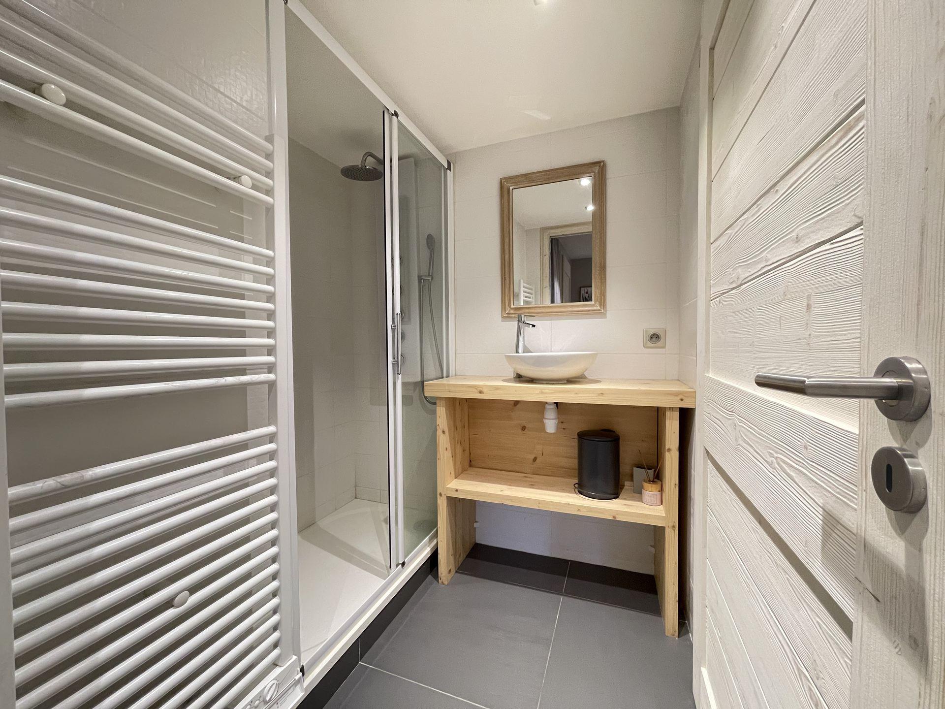 location-chalet-Notre-Dame-de-Bellecombe-1150-10-personnes-2110-5-Alpissime location-chalet-Notre-Dame-de-Bellecombe-1150-10-personnes-2110-5-Alpissime