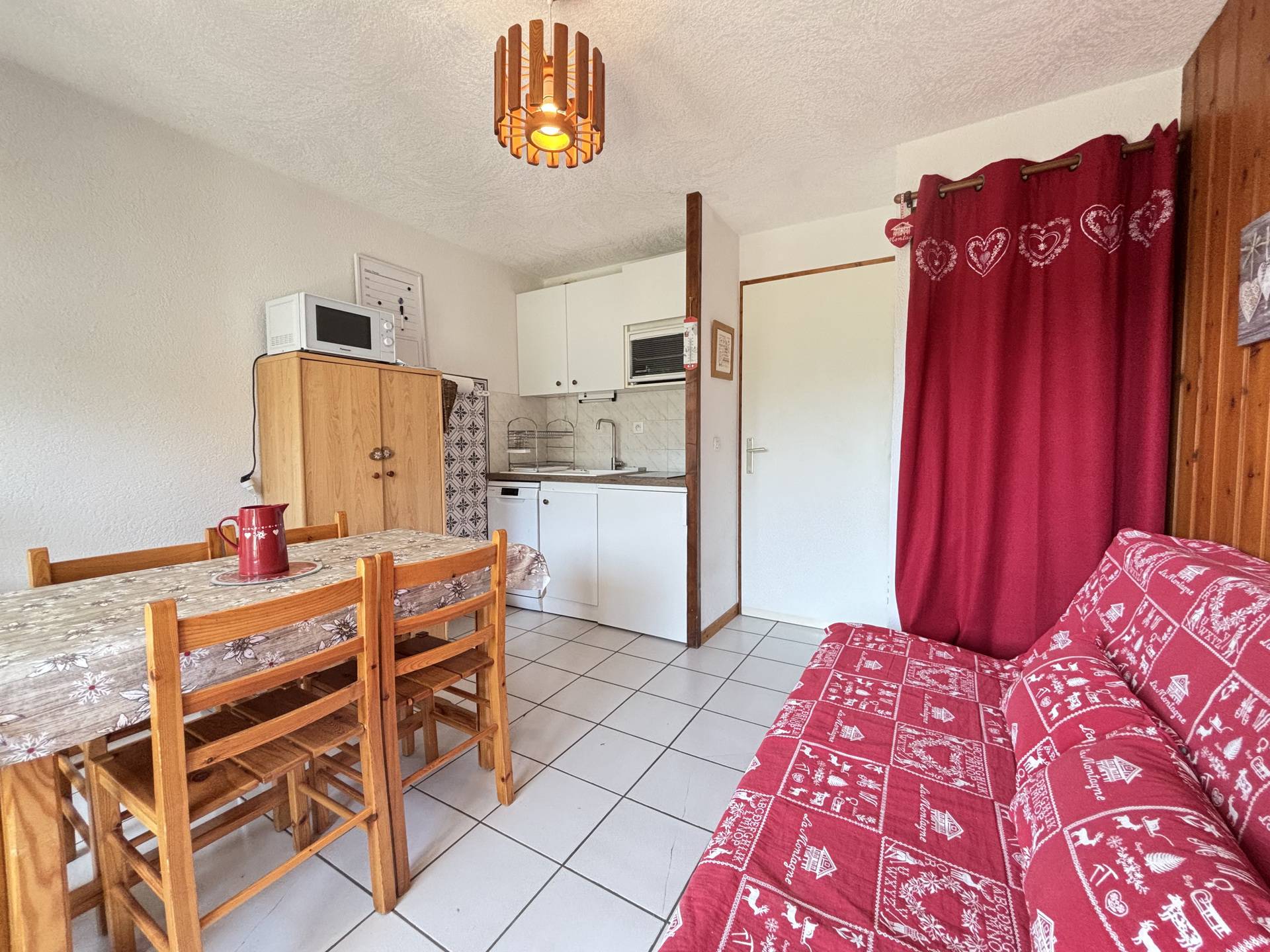 location-appartement-Notre-Dame-de-Bellecombe-1150-4-personnes-2121-1-Alpissime location-appartement-Notre-Dame-de-Bellecombe-1150-4-personnes-2121-1-Alpissime