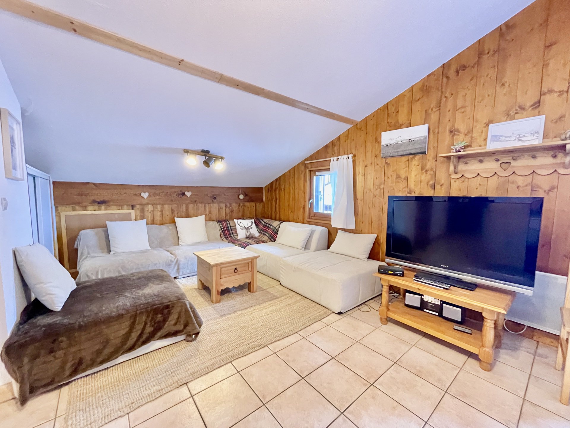 location-appartement-Notre-Dame-de-Bellecombe-1350-8-personnes-2157-1-Alpissime location-appartement-Notre-Dame-de-Bellecombe-1350-8-personnes-2157-1-Alpissime
