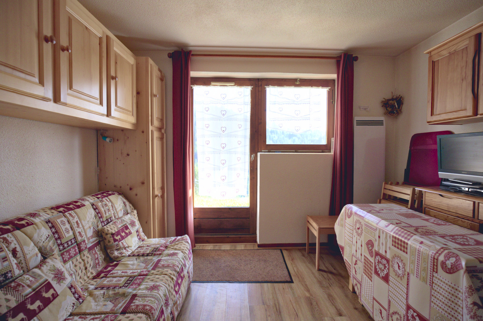 location-appartement-Notre-Dame-de-Bellecombe-1150-4-personnes-2176-1-Alpissime location-appartement-Notre-Dame-de-Bellecombe-1150-4-personnes-2176-1-Alpissime