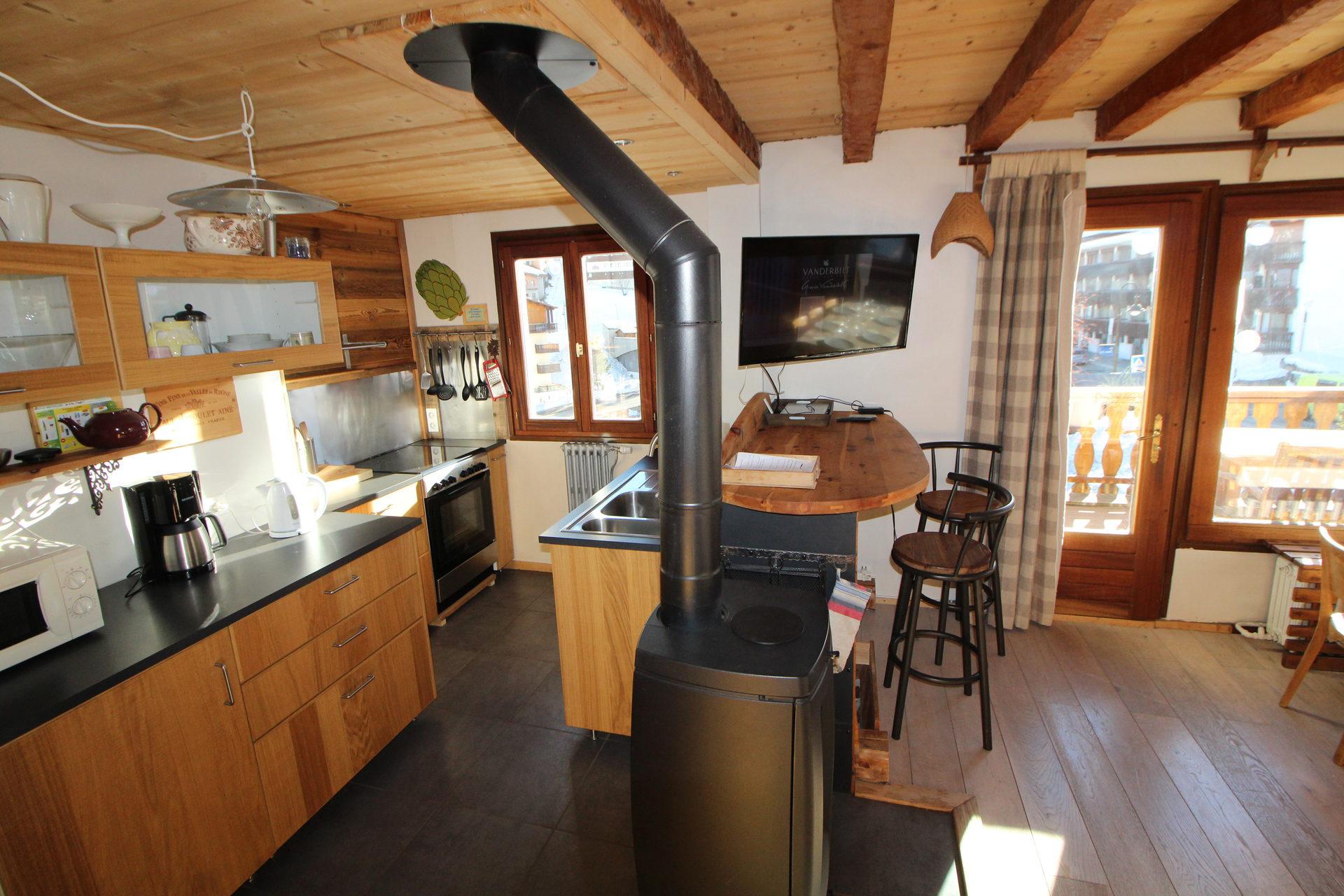location-chalet-Tignes-1550-Les-Brévières-8-personnes-2240-4-Alpissime location-chalet-Tignes-1550-Les-Brévières-8-personnes-2240-4-Alpissime
