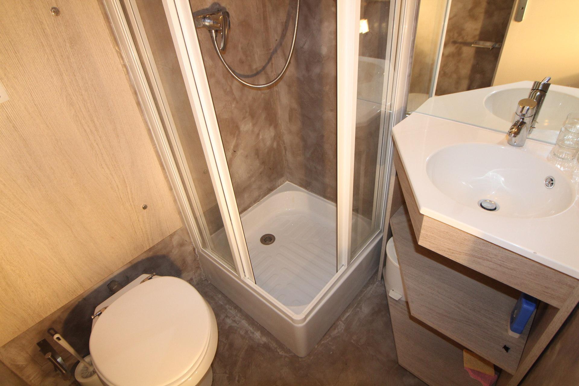 location-studio-Tignes-1550-Les-Brévières-2-personnes-2282-5-Alpissime location-studio-Tignes-1550-Les-Brévières-2-personnes-2282-5-Alpissime