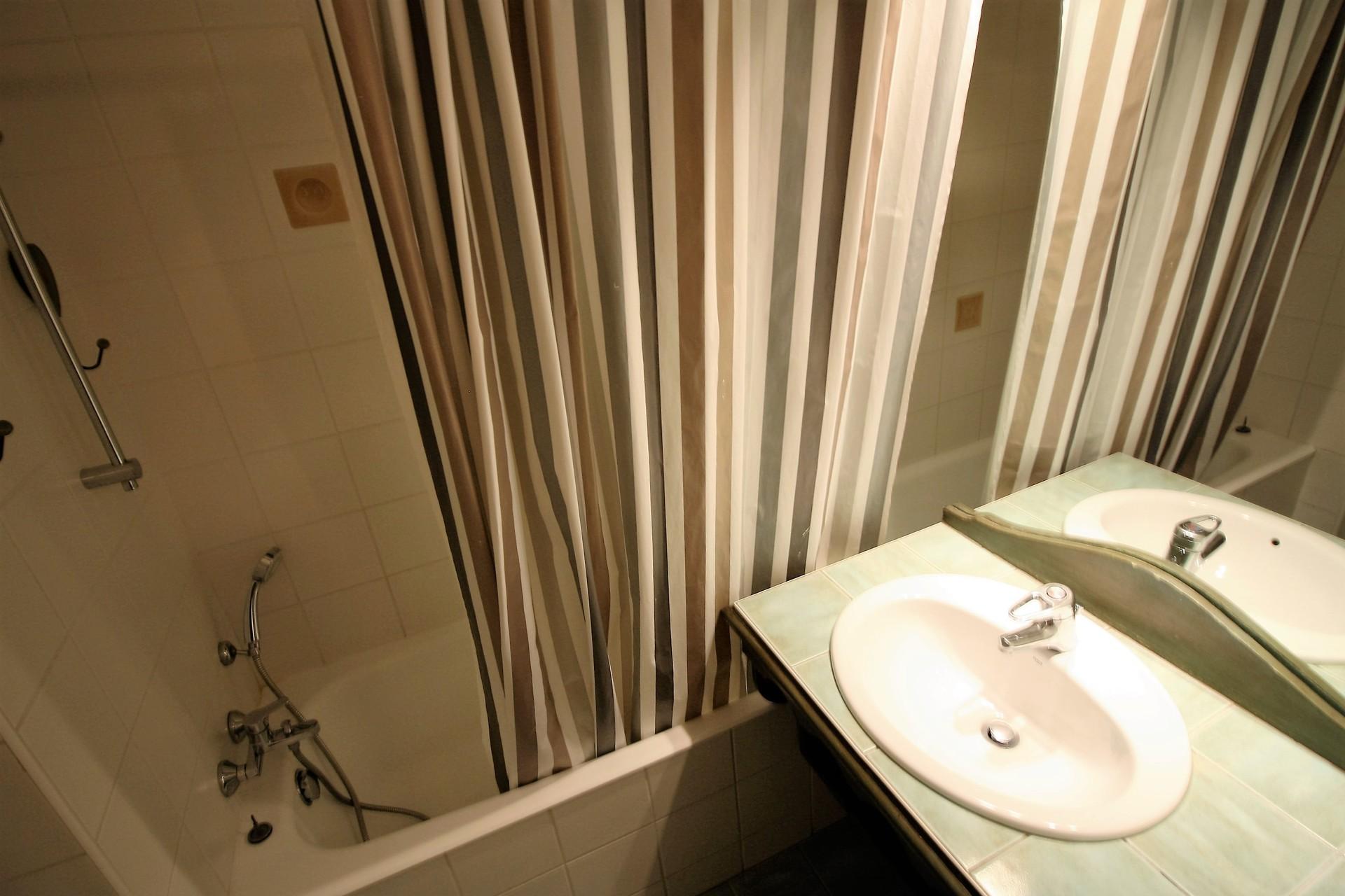 location-studio-Tignes-1550-Les-Brévières-4-personnes-2334-5-Alpissime location-studio-Tignes-1550-Les-Brévières-4-personnes-2334-5-Alpissime