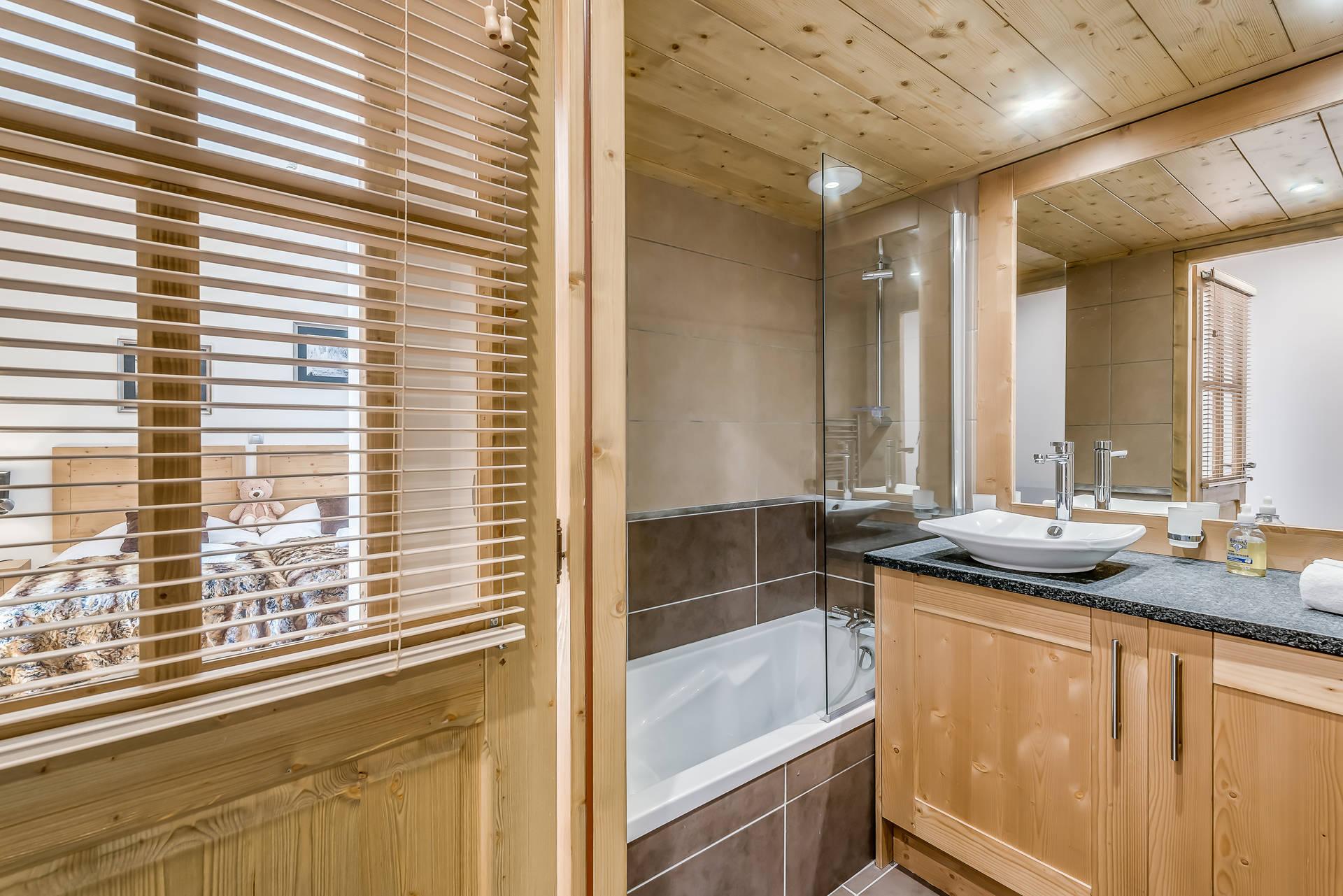 location-appartement-Champagny-en-Vanoise-6-personnes-2435-5-Alpissime