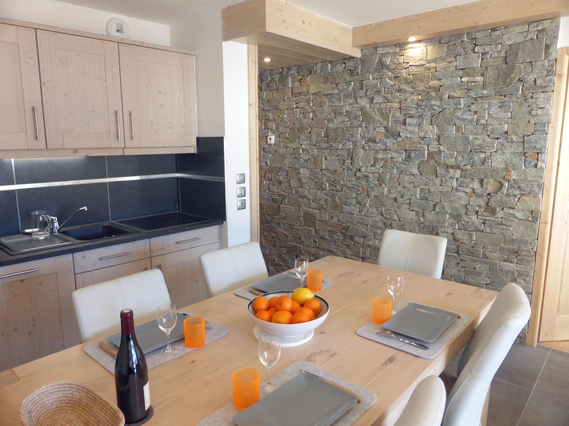 location-appartement-Champagny-en-Vanoise-6-personnes-2441-2-Alpissime