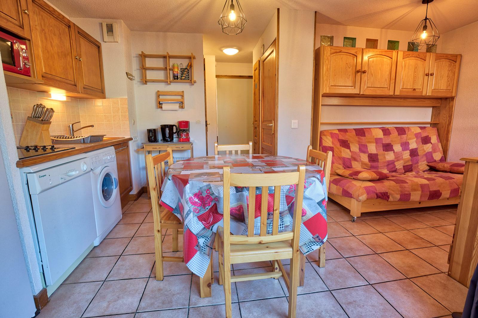 location-studio-Notre-Dame-de-Bellecombe-1350-4-personnes-2704-2-Alpissime location-studio-Notre-Dame-de-Bellecombe-1350-4-personnes-2704-2-Alpissime