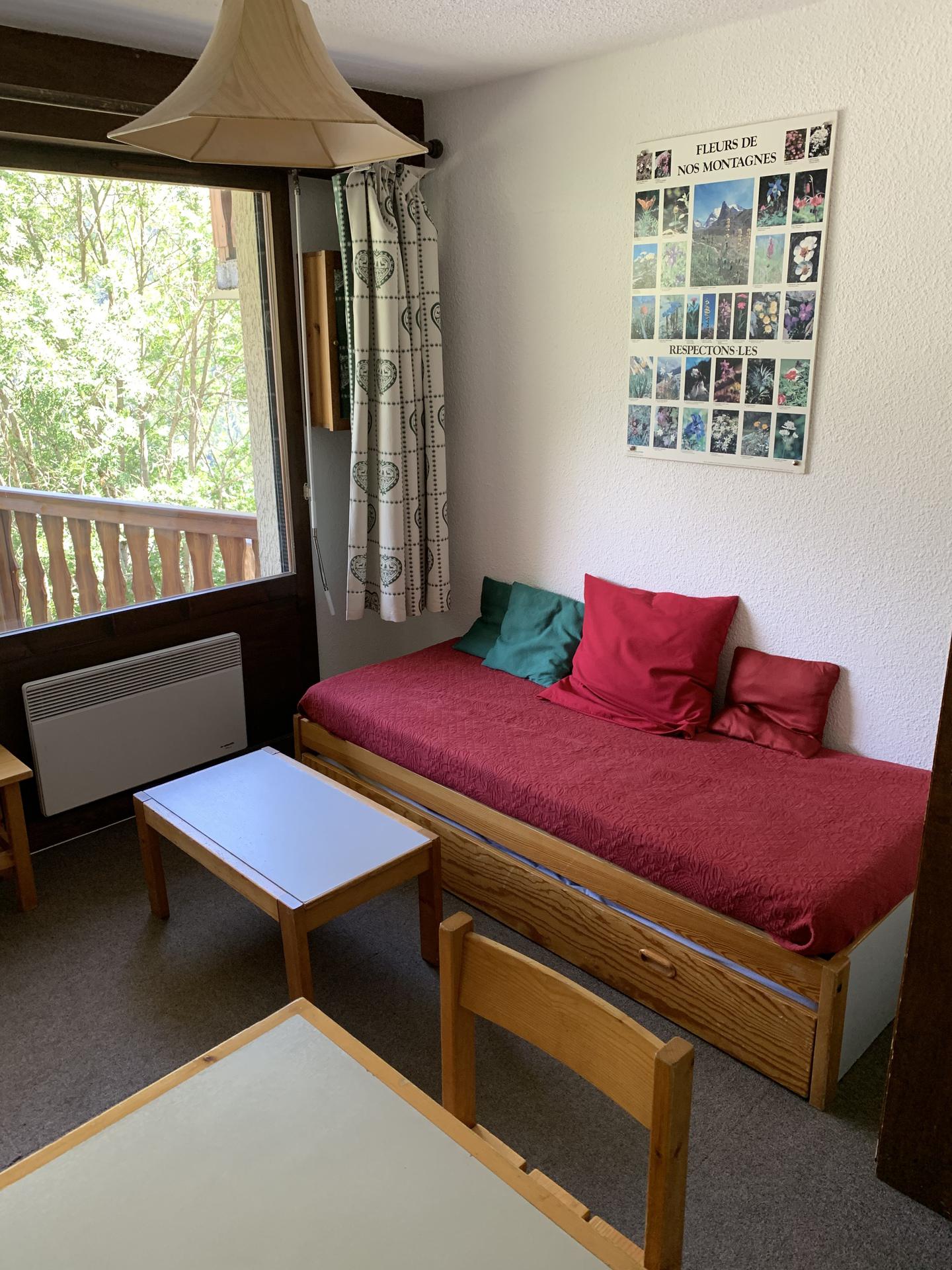 location-studio-Champagny-en-Vanoise-3-personnes-3018-1-Alpissime location-studio-Champagny-en-Vanoise-3-personnes-3018-1-Alpissime