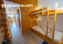 Bunk bed aera ( 3 simple beds)